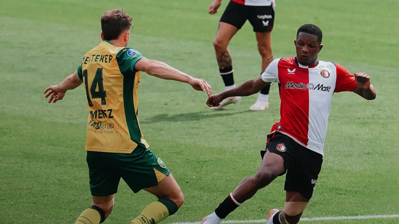 Galatasaray'ın rakibi Feyenoord'a Den Haag çelmesi