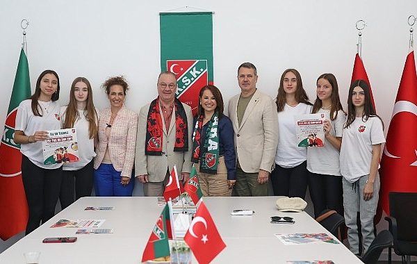 Karşıyaka'dan Türkiye'ye örnek işbirliği: HPV aşısı kampanyası başlıyor!  – SAĞLIK
