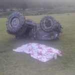 Bursa'da ehliyetsiz sürücünün kullandığı traktör devrildi: 1 ölü, 2 ağır yaralı – Son Dakika Türkiye Haberleri