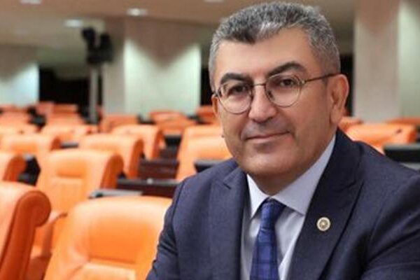 CHP oylarıyla seçilmişti! ‘AK Parti’ye geçiyor’ iddiası olay oldu… Hasan Ekici’ye Gelecek Partisi’nden tepki yağıyor