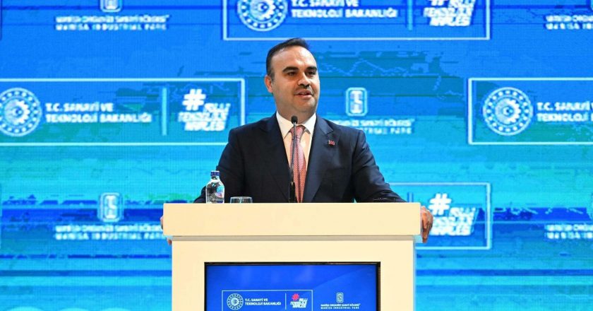 Sanayi ve Teknoloji Bakanı Kacır: Türkiye, Çin’den sonra en fazla ürünü rekabetçi şekilde en çok ülkeye ihraç edebilen ülkedir