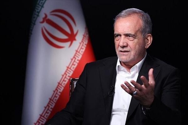 İran Cumhurbaşkanı Pezeşkiyan: “Müzakere edeceğiz ancak zorbalığa boyun eğmeyeceğiz”