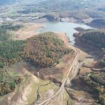 Kritik doluluk! Sular geriledi, kalıntılar gün yüzüne çıktı.