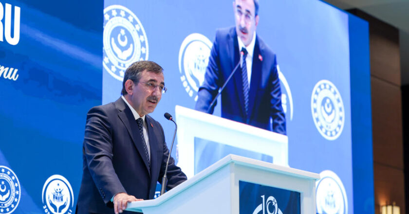 “Nüfus Yaşlanıyor: Aile ve Nüfus Sempozyumu’ndan Kritik Uyarı”