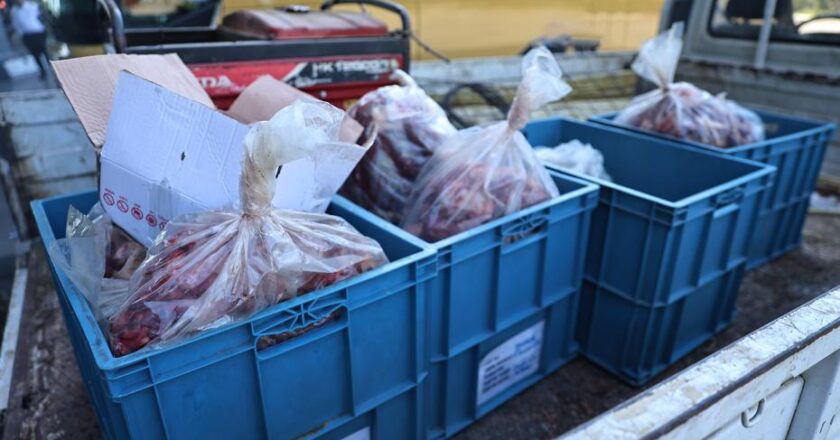 Otobüsün bagajında tonlarca kaçak et ele geçirildi