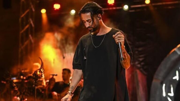 Tan Taşçı konserinde korkutan anlar! Alevler bir anda yükseldi
